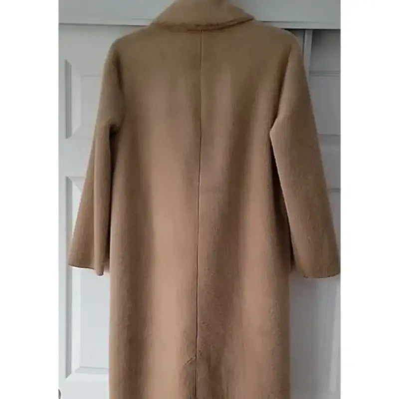 A Merry Little Ex-Mas 2025 Alicia Silverstone Brown Wool Coat